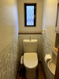 様式の一般的なトイレです。 - 多目的レンタルスペース QC ROOM ※駐車場あり！ 【中央林間/東林間駅】多目的スペース QC ROOM ※駐車場付の設備の写真