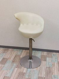 バーカウンター用の椅子（2脚） - スタジオlecst 稽古場の設備の写真