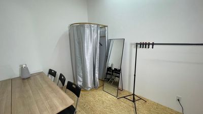 着替え用のカーテンルームもご用意。 - MYST（マイスタ） 撮影スタジオの設備の写真