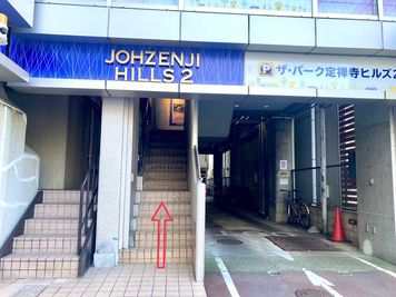 定禅寺ヒルズ2 3階会議室の室内の写真