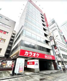 カラオケビッグエコー 秋葉原昭和通口店 《8名利用》会議・打ち合わせ用ワークルームの室内の写真