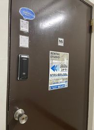 安心安全オートロック電子錠・女性専用二重ロックもあり！ - ミライスタジオ＜御茶ノ水＞ ミライスタジオ＜御茶ノ水＞4F_なりたい自分になる。の入口の写真