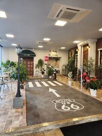 1Fエントランス。ニューヨークの住宅街を再現してお客様をお出迎えします。 - harmony of fe and botany フリーラウンジハーモニー（24歳以下プラン）の入口の写真