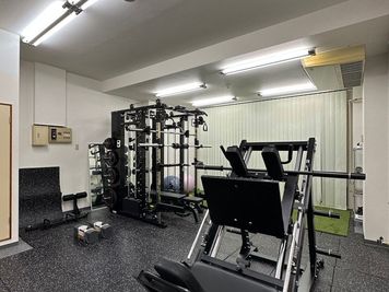 Peach Gym 24h広々完全個室のレンタルジム　Peach Gymの室内の写真