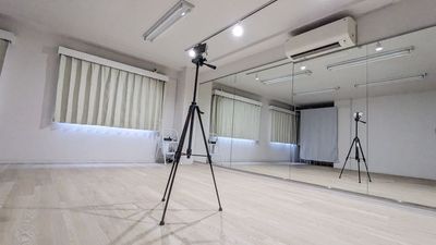 【無料で利用可】スマホ・カメラ対応の三脚 - SOLARI Rental Studio 日本橋 SOLARI レンタルスタジオ 日本橋の設備の写真
