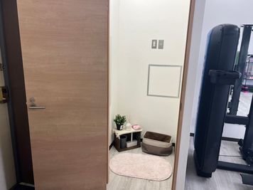 【室内設備】更衣室です - Vi corpo@zero(ヴィコルポ@ゼロ) 女性専用レンタルジムの設備の写真