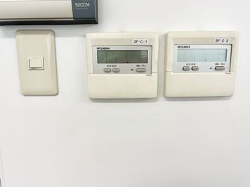 【電気・空調スイッチは会議室の扉付近にございます】 - 【閉店】TIME SHARING 新大塚 音羽ビル 【閉店】3Fの設備の写真