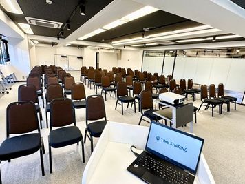 【司会台から一番後ろの席まで見渡せます】 - TIME SHARING 神谷町 32芝公園ビル 【閉店】Room Bの室内の写真