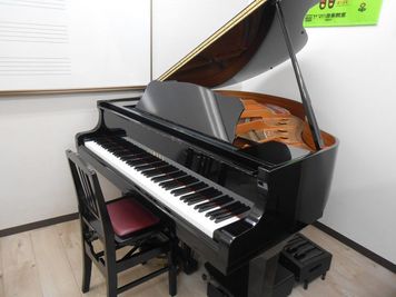 茨木センター グランドピアノ・エレクトーン防音部屋　Room９の室内の写真
