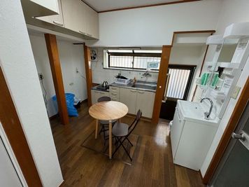 キッチン　鍋　フライパン　ケトル　たこ焼き　マルチグリドルetc… - レンタルスペース　R-style ROOM西明石駅の室内の写真