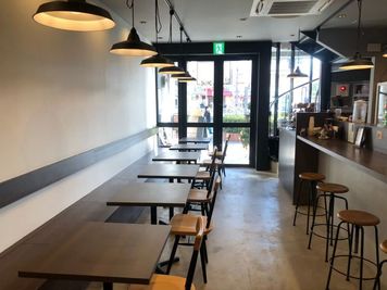 1Fカフェ - cafe & coworking space CLIPの室内の写真