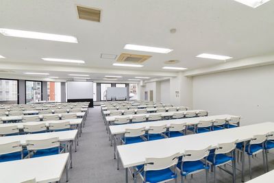 スタンダード会議室　五反田ソニー通店 3階ホール(3/4)の室内の写真