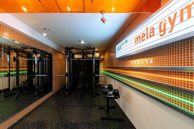 mela gym（メラジム）吉祥寺店の室内の写真