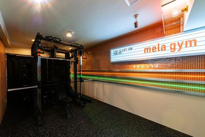 mela gym（メラジム）吉祥寺店の室内の写真