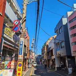 松陰神社商店街沿いです - レンタルジム　AllDayGym 松陰神社店 個室ジム　All Day Gym世田谷 松陰神社店（三軒茶屋）のその他の写真