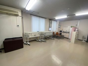 福屋未来企画 美容施術、セミナー、会議対応のレンタルスペースの室内の写真