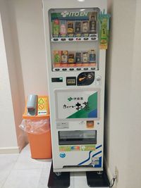 自動販売機を設置しています。
ご利用ください。 - GAKUYA Bird店 貸会議室  RoomAの設備の写真