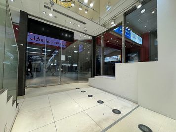 1F店内 - 小田急新宿ミロード ZeroBase Labs 新宿の室内の写真