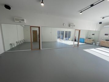ダンススタジオ「Li’a dance studio」