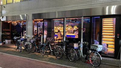 自転車で来られた場合は店の外へおとめください - イルミCafeの外観の写真