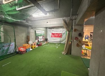 軟式、硬式のネットスローができます - スポーツ施設「DBA」 野球室内練習場「DBA」の室内の写真