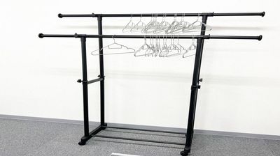 ハンガーラック - 梅田 レンタルスペース会議室 駅近 梅田 3Fレンタルスペース貸会議室 駅近42名着席可の室内の写真