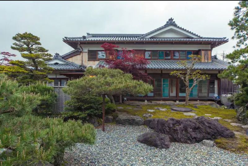 庭景色 - 滋賀県高島市・琵琶湖畔・日本庭園・木造建築 高野俱楽部 KOYA CLUBの室内の写真