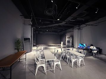 横浜駅から徒歩２分！大型LEDビジョン常設の総合撮影スタジオ - YOKOHAMA STUDIO