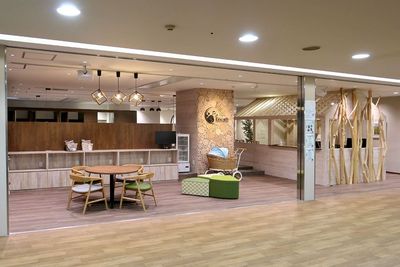 木製の小屋と、柱のBreathの看板が目印です。 - Space KURURU by Breath 多目的スペース65㎡（3時間～）の入口の写真