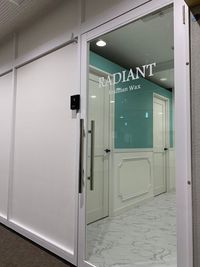 RADIANT  千葉駅西口3分！個室！エステ/整体/マッサージ/ハリウッドブロウの入口の写真