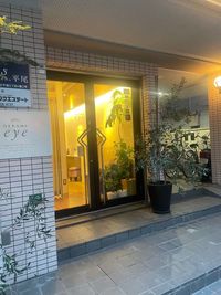 安心の路面店入口です♪看板ももちゃんとあります！ - GLEAMSeye 完全プライベートサロンの外観の写真