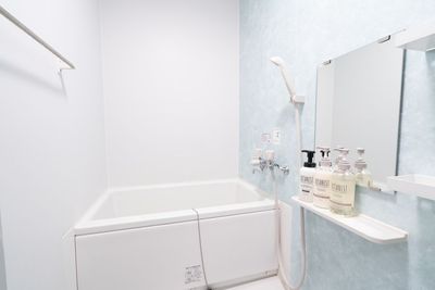 シャワーオプションご利用のお客様🚿🛀
ボタニストのシャンプー、トリートメント、ボディーソープございます💕 - 【曽根崎】東梅田4分✨デート💖誕生日会🎂推し活💖 2SN 東梅田4分 1〜7名専用💖誕生日会•推し活•デートの室内の写真