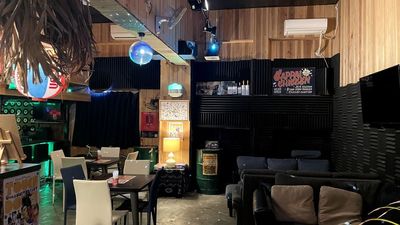 BIG MOUNTAIN MUSIC BAR ガッパイチキン BIG MOUNTAIN MUSIC BSAR の室内の写真