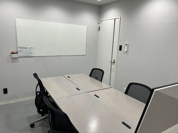 いいオフィス中野 【中野駅から1分】6名会議室（RoomA）の室内の写真
