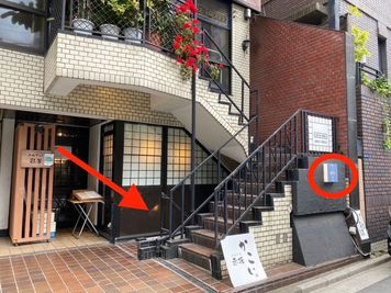 スペースは地下一階です - 赤坂BAR91's撮影スタジオ 赤坂BAR91's 貸し会議室の入口の写真