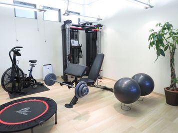 パーソナルトレーニングも可能 - personal gym Y Y レンタルトレーニングジム　スタジオの設備の写真