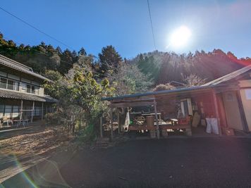 朝の光景 - 閑馬の風 光と風の中　昭和レトロの空間　かんまの風の室内の写真