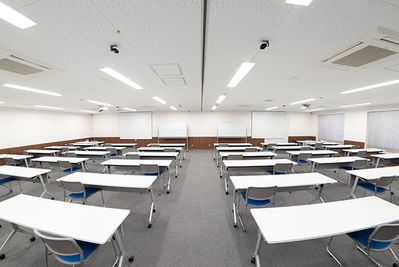 大会議室内観 - JEC日本研修センター心斎橋 大会議室の室内の写真