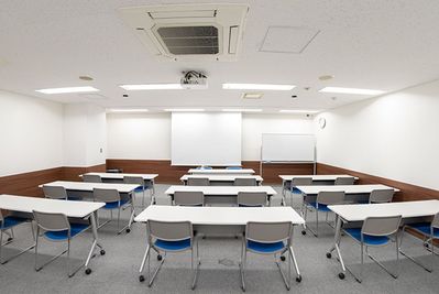 小会議室内観 - JEC日本研修センター江坂 小会議室の室内の写真