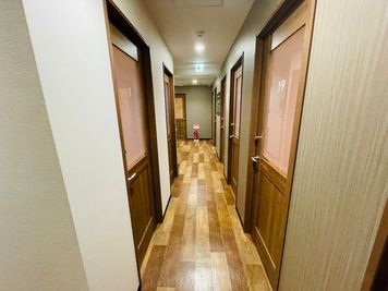 いいオフィス中野 【中野駅徒歩1分】1名個室（ブース4）の室内の写真