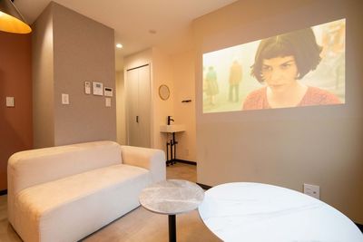 推し活にもご利用いただけます。 - THE ROOMS 渋谷 大画面インスタ映えスペース - THE ROOMS 渋谷の室内の写真