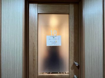 いいオフィス新宿西口 【新宿駅から徒歩1分】1名個室(個室10)の室内の写真