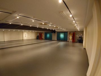 スタジオパックス 船橋店 【フラメンコ・タップダンス向け】K２ダンススタジオの室内の写真