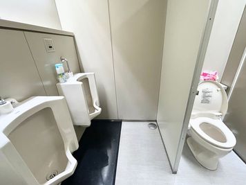 【男子トイレ】 - TIME SHARING 日本橋蛎殻町東急ビル Meeting Room Aの設備の写真