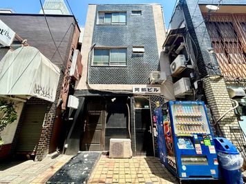 【ビル外観】 - TIME SHARING 渋谷道玄坂 阿部ビル  3Fの室内の写真