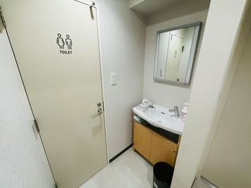 いいオフィス荻窪 【荻窪駅から1分】6名会議室（RoomB）の設備の写真