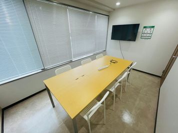 いいオフィス荻窪 【荻窪駅から1分】6名会議室（RoomB）の室内の写真
