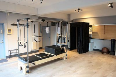 sr pilates studio 上野御徒町 【初回限定プラン】sr pilates studio上野御徒町の室内の写真