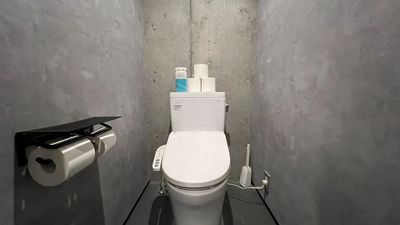 お手洗い
男性、女性用トイレ各設置
 - 恵比寿の焚き火バー CityCamp / シティーキャンプの室内の写真