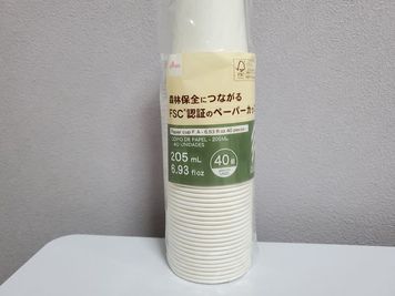 紙コップです。セミナーなどでご利用ください - レンタルサロン ACE梅田店 レンタルサロンACE梅田2号店の設備の写真